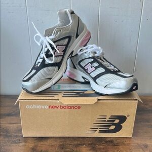 New Balance Gray and Pink Running Sneakers
